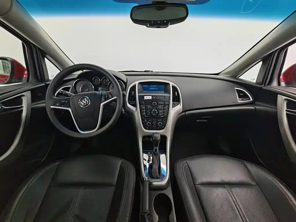 Buick Excelle GT 1.8L Automatic Fashion Edition 2013 — миниатюра 5