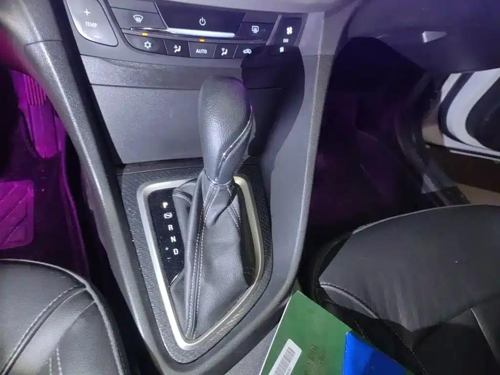 Buick Excelle 2019 18T Automatic Connected Elite (China VI Emission Standard) — миниатюра 11
