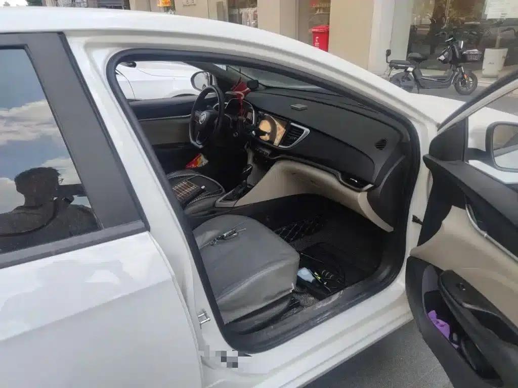 Buick Excelle 2017 15N Automatic Entry-Level Model — миниатюра 19