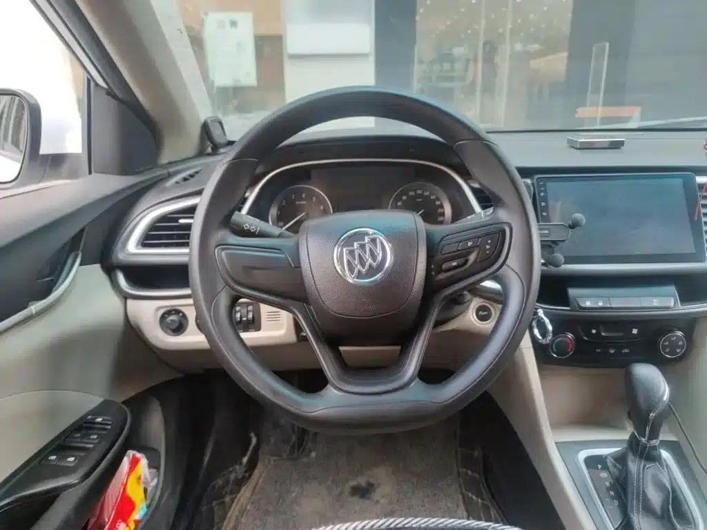 Buick Excelle 2017 15N Automatic Entry-Level Model — миниатюра 3