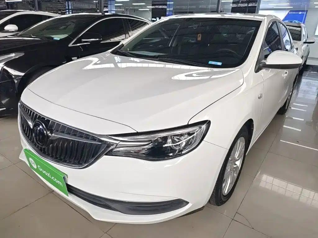Buick Excelle 2021 Facelift Classic 1.5L Automatic Entry-Level Model — миниатюра 1