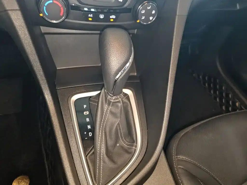 Buick Excelle 2021 Facelift Classic 1.5L Automatic Entry-Level Model — миниатюра 14