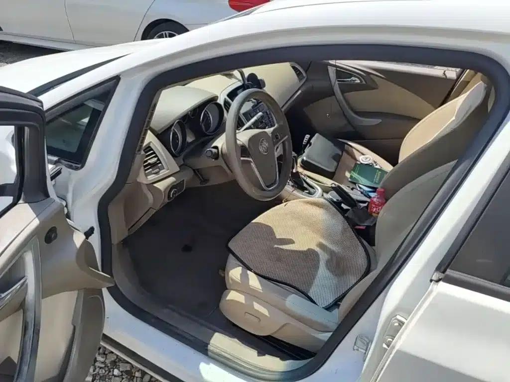 Buick Excelle GT 1.6L Automatic Fashion Edition 2013 — миниатюра 16