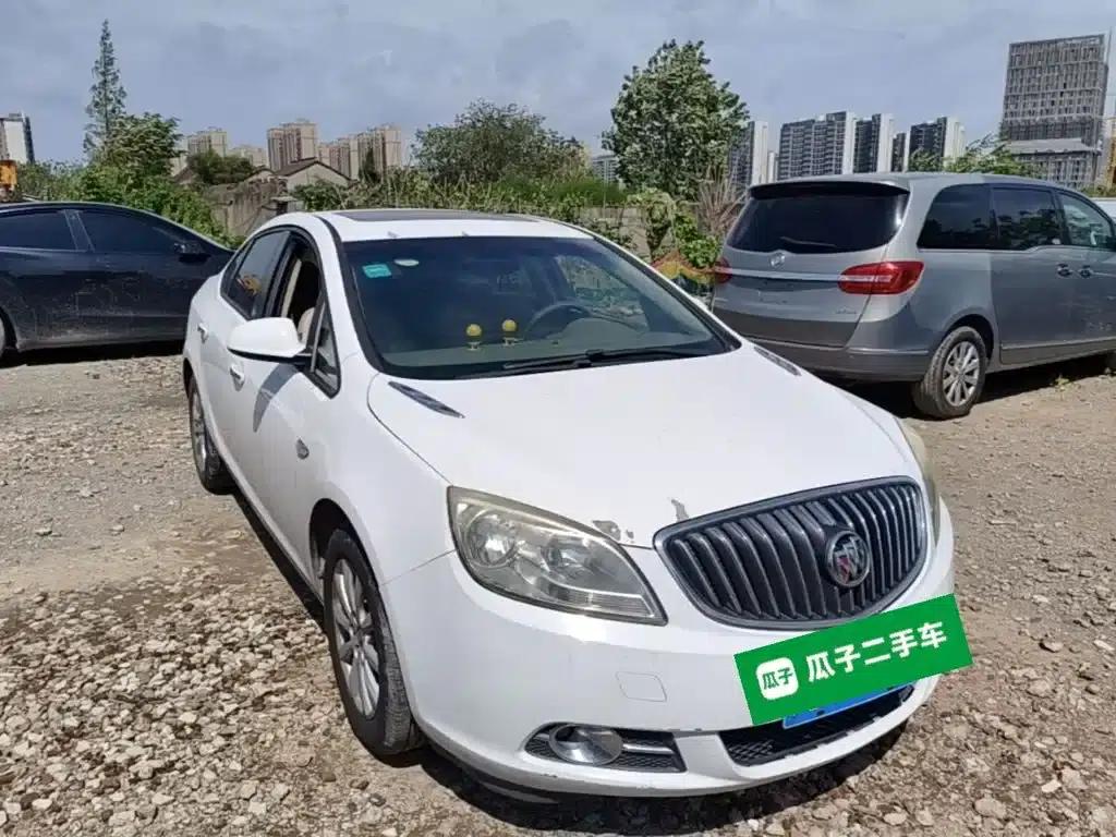 Buick Excelle GT 1.6L Automatic Fashion Edition 2013 — миниатюра 4