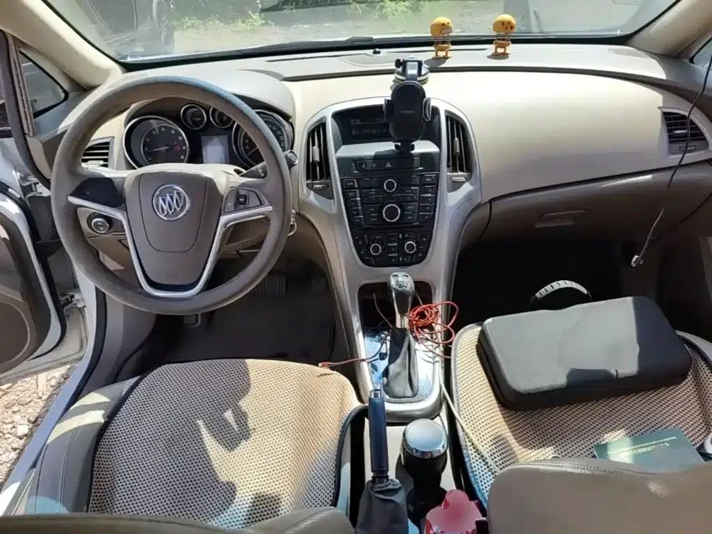 Buick Excelle GT 1.6L Automatic Fashion Edition 2013 — миниатюра 10
