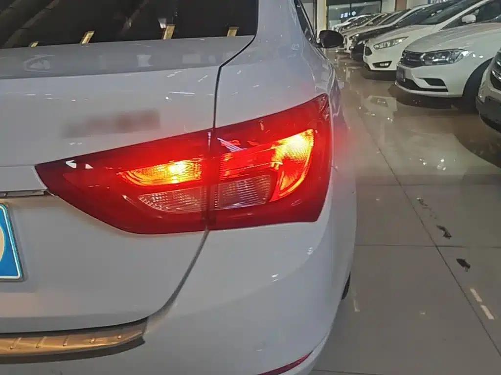 Buick Excelle 2016 18T Dual-Clutch Luxury Edition — миниатюра 24