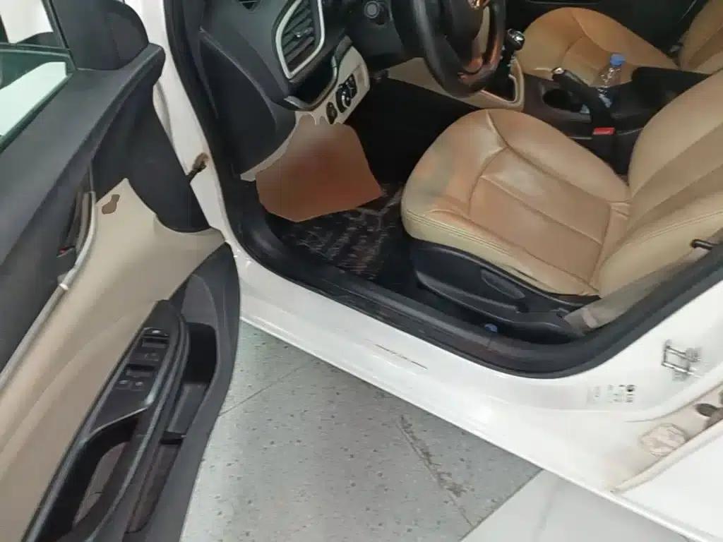 Buick Excelle 2015 15N Manual Entry-level — миниатюра 16