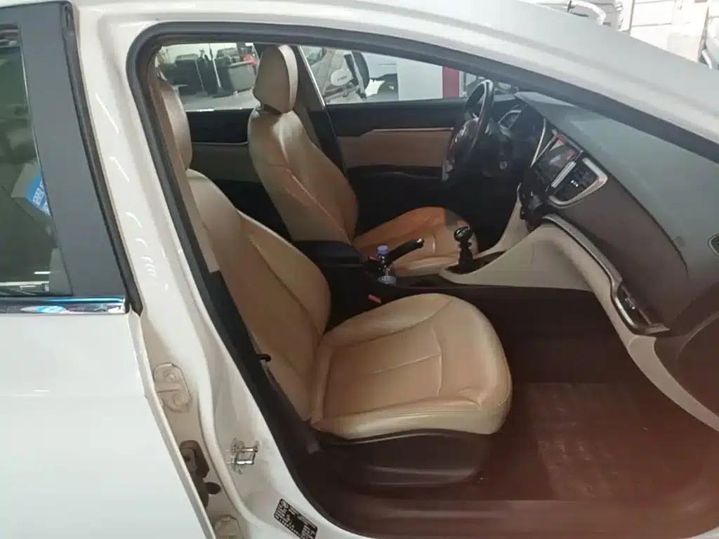 Buick Excelle 2015 15N Manual Entry-level — миниатюра 25