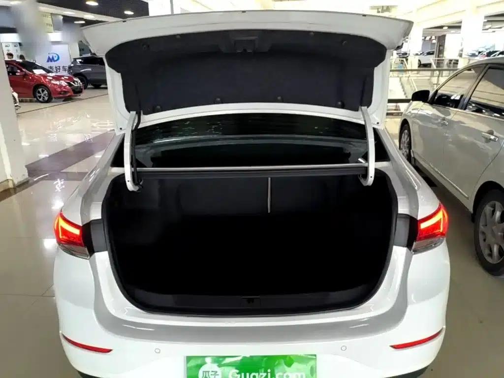 Buick Excelle 2019 15T Dual-Clutch Connected Elite Model (China VI Emission Standard) — миниатюра 19