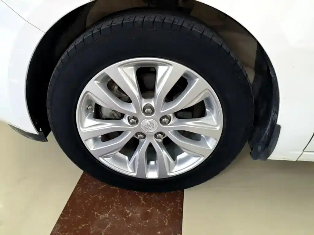 Buick Excelle 2019 15T Dual-Clutch Connected Elite Model (China VI Emission Standard) — миниатюра 23