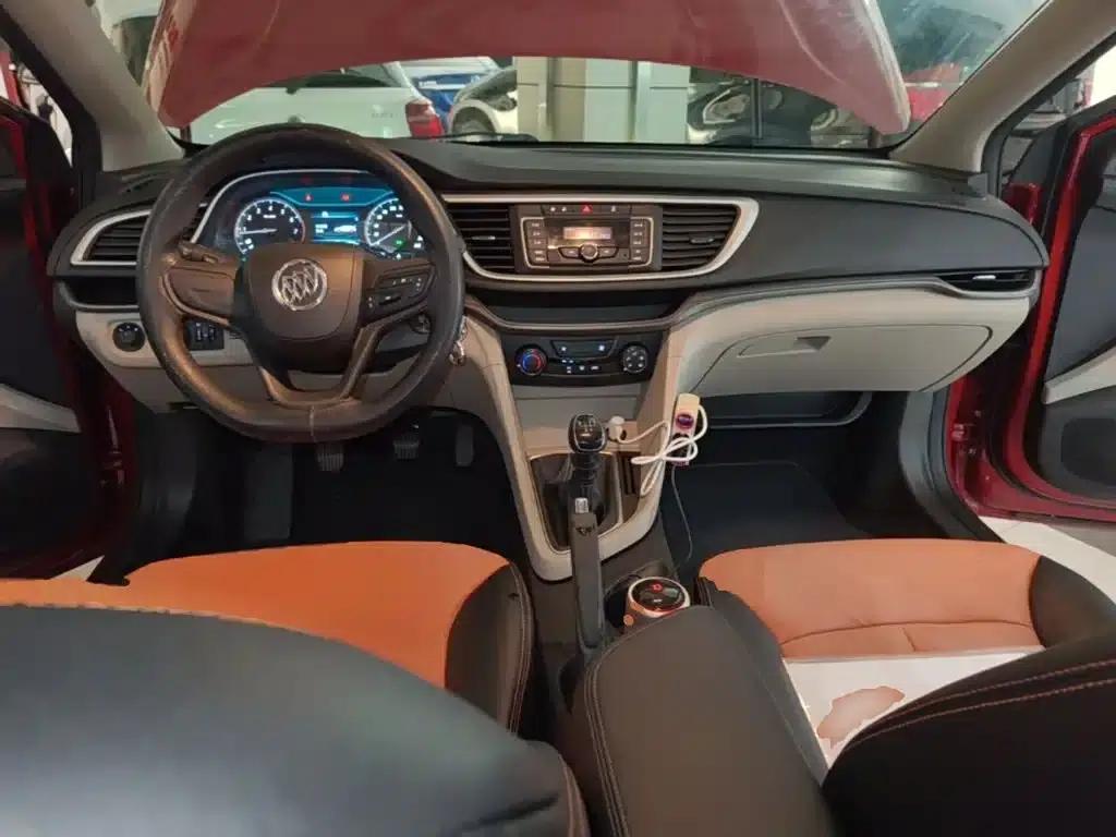 Buick Excelle 2015 15N Manual Elite — миниатюра 10