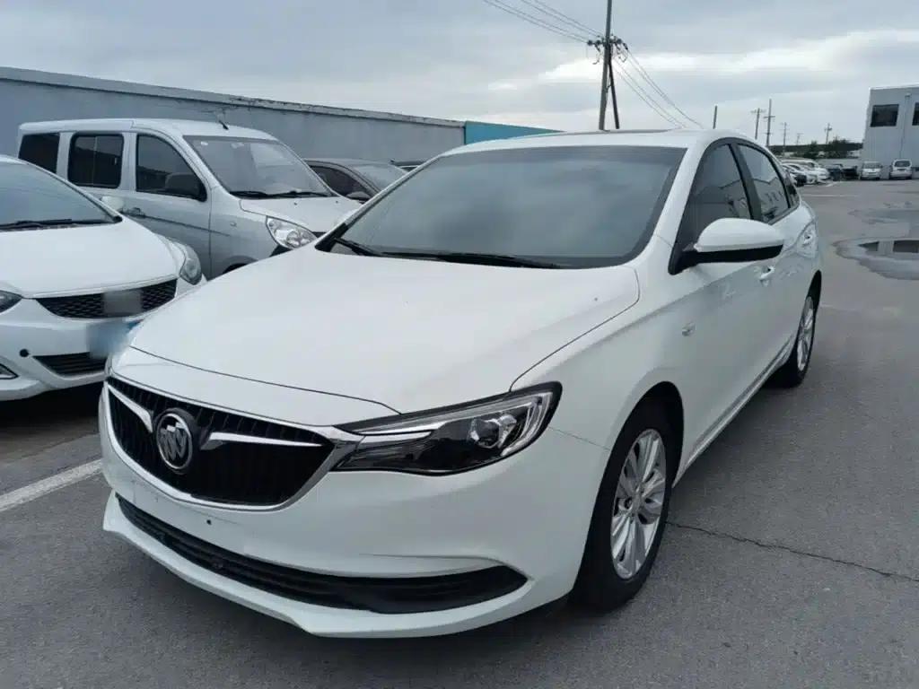 Buick Excelle 2021 Facelift Classic 1.5L Automatic Entry-Level Model — миниатюра 2