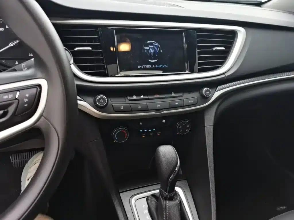Buick Excelle 2021 Facelift Classic 1.5L Automatic Entry-Level Model — миниатюра 13