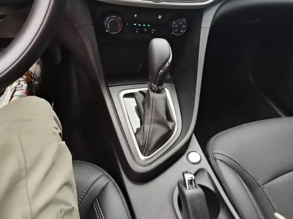 Buick Excelle 2021 Facelift Classic 1.5L Automatic Entry-Level Model — миниатюра 14