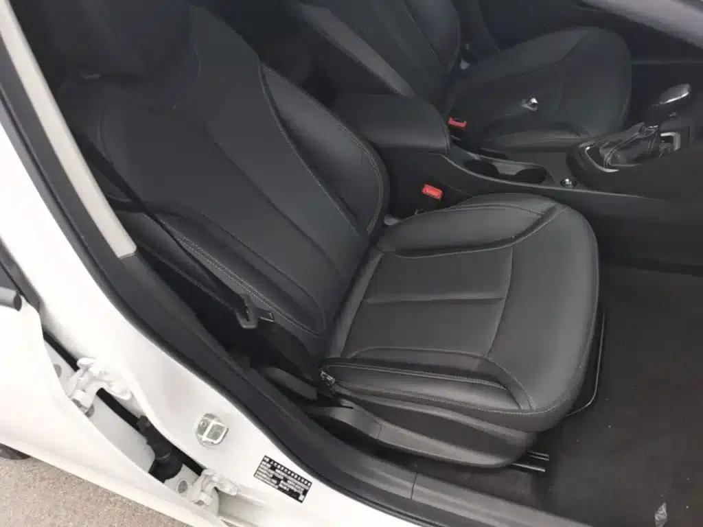 Buick Excelle 2021 Facelift Classic 1.5L Automatic Entry-Level Model — миниатюра 25