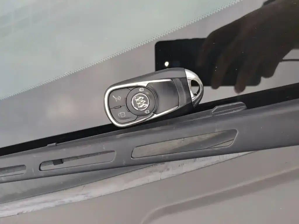 Buick Excelle 2021 Facelift Classic 1.5L Automatic Entry-Level Model — миниатюра 9