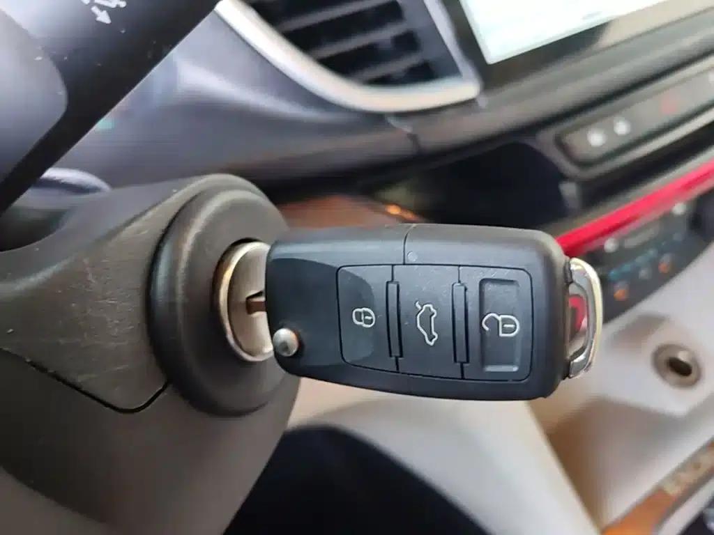 Buick Excelle 2015 15N Automatic Elite — миниатюра 9
