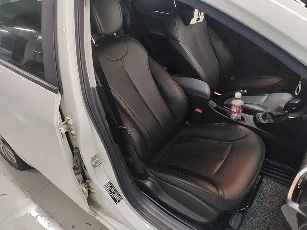 Buick Excelle 2021 1.3T Automatic Mild Hybrid Elite — миниатюра 25