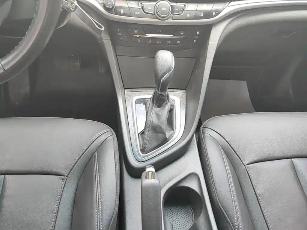 Buick Excelle 2019 18T Automatic Connected Elite (China VI Emission Standard) — миниатюра 14