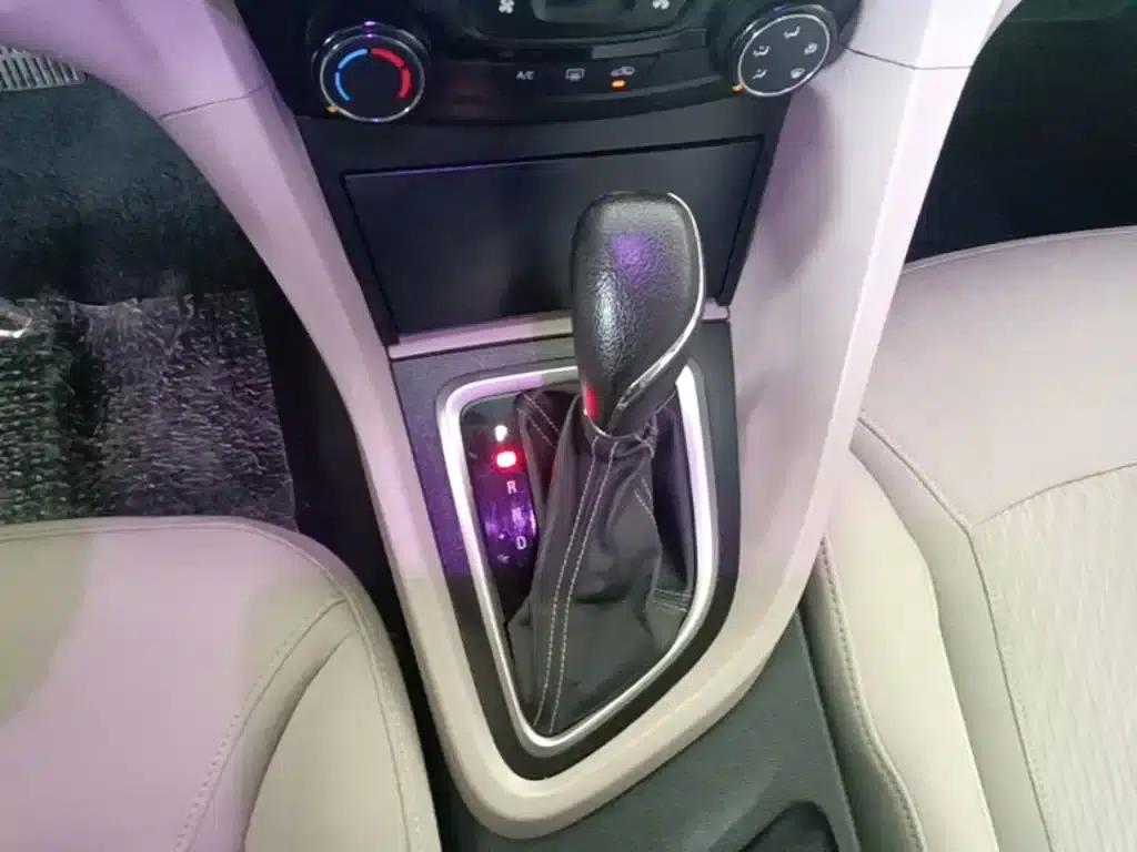 Buick Excelle 2017 15N Automatic Entry-Level Model — миниатюра 14