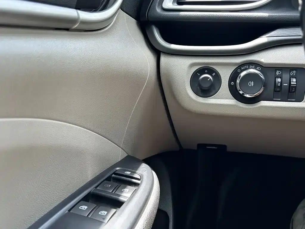 Buick Excelle 2018 15T Dual-Clutch Elite (National V Emission Standard) — миниатюра 6