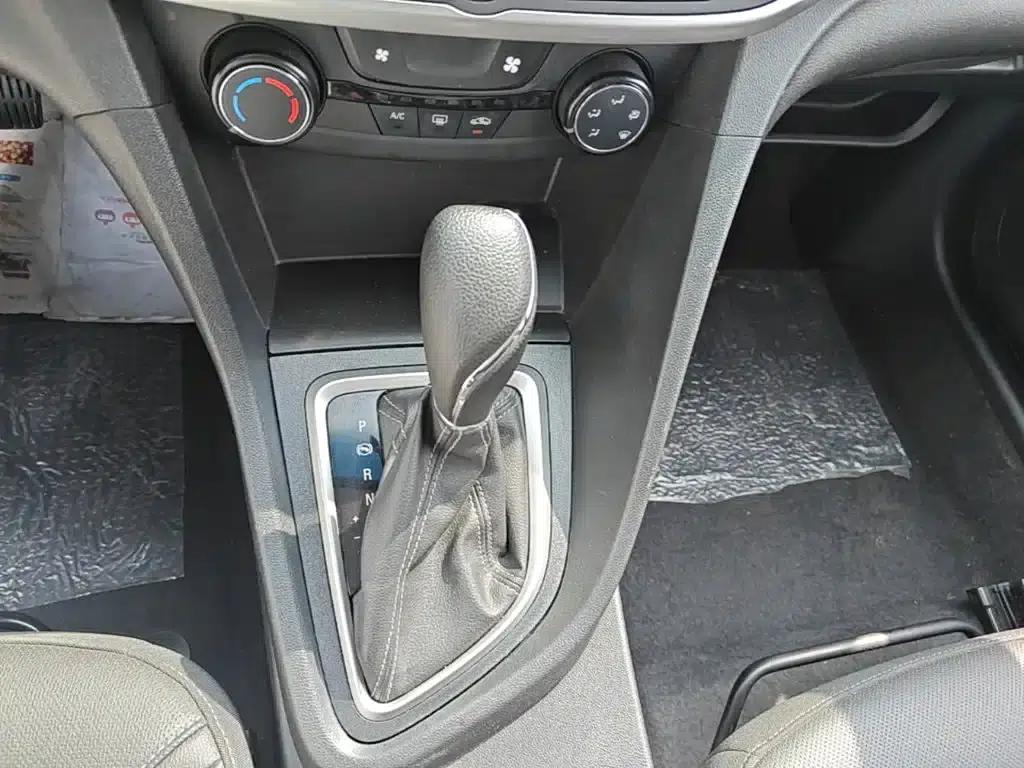 Buick Excelle 2021 Facelift Classic 1.5L Automatic Elite — миниатюра 14