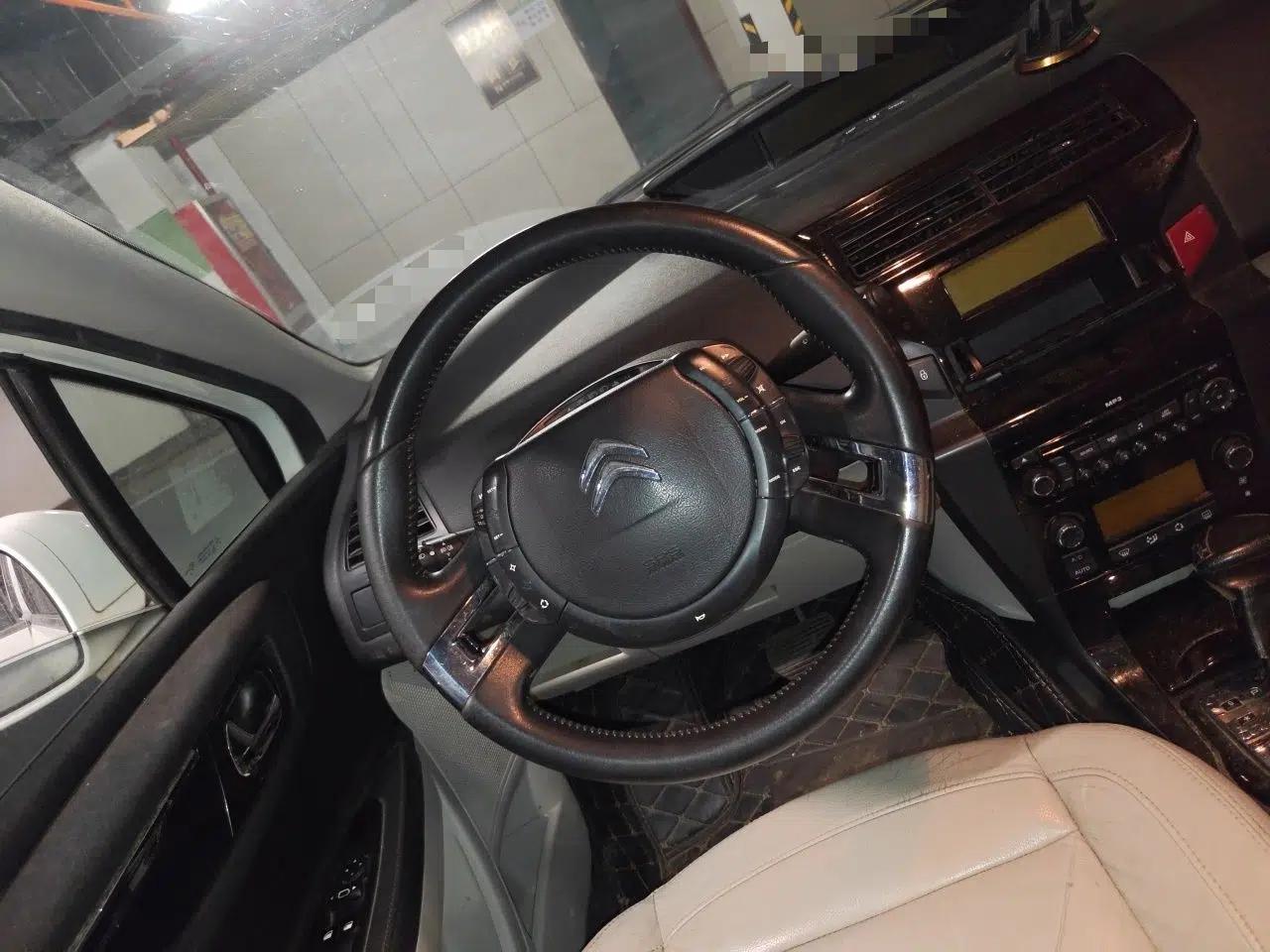 Citroen C-Quatre 2012 Sedan 1.6L Automatic Enjoyment Model — миниатюра 10
