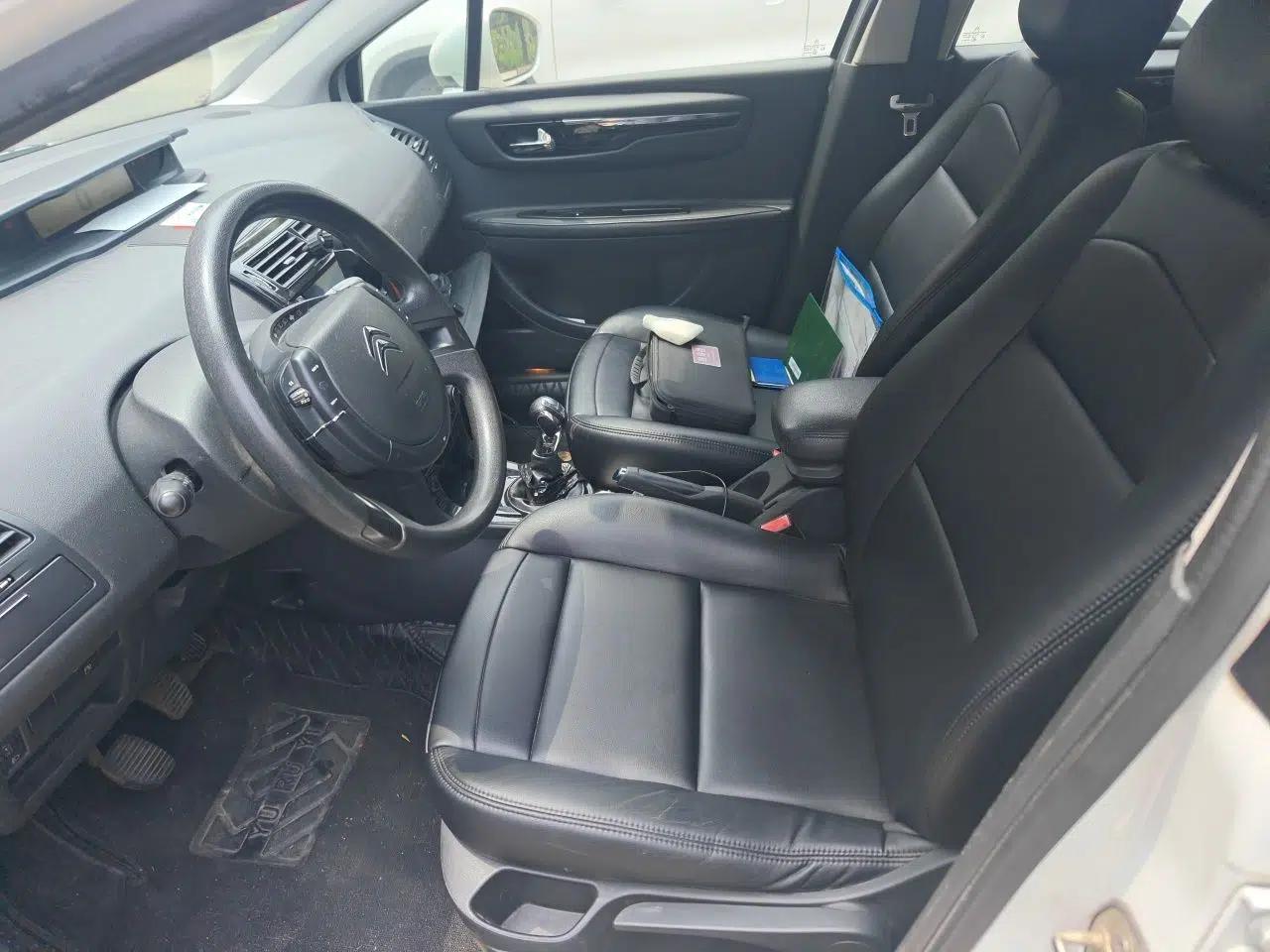 Citroen C-Quatre 2014 VTS Version 1.6L Manual - Premium Model — миниатюра 15