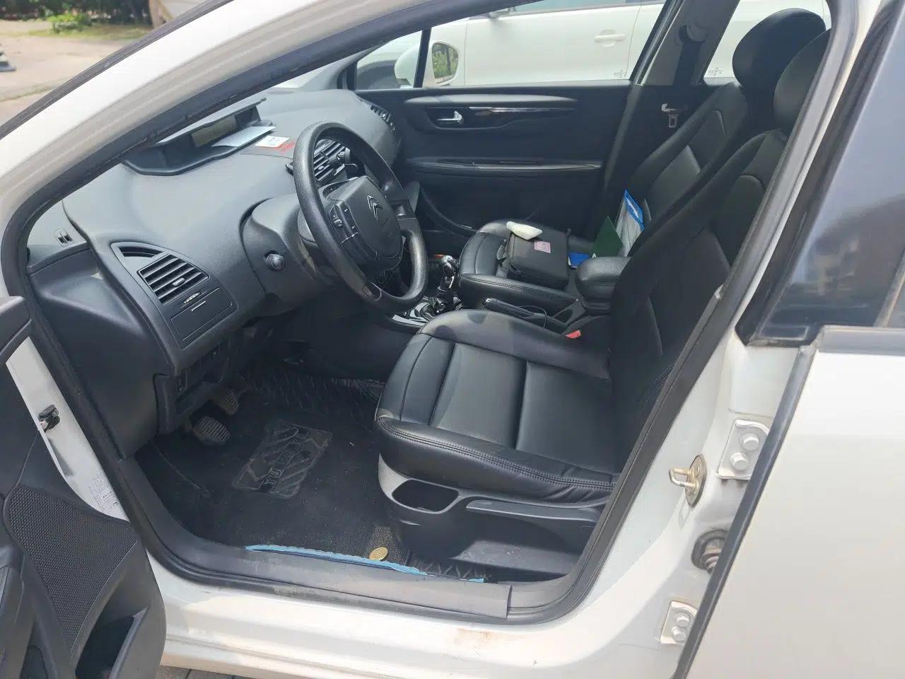 Citroen C-Quatre 2014 VTS Version 1.6L Manual - Premium Model — миниатюра 16