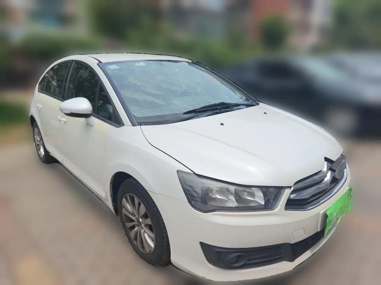 Citroen C-Quatre 2014 VTS Version 1.6L Manual - Premium Model — миниатюра 3