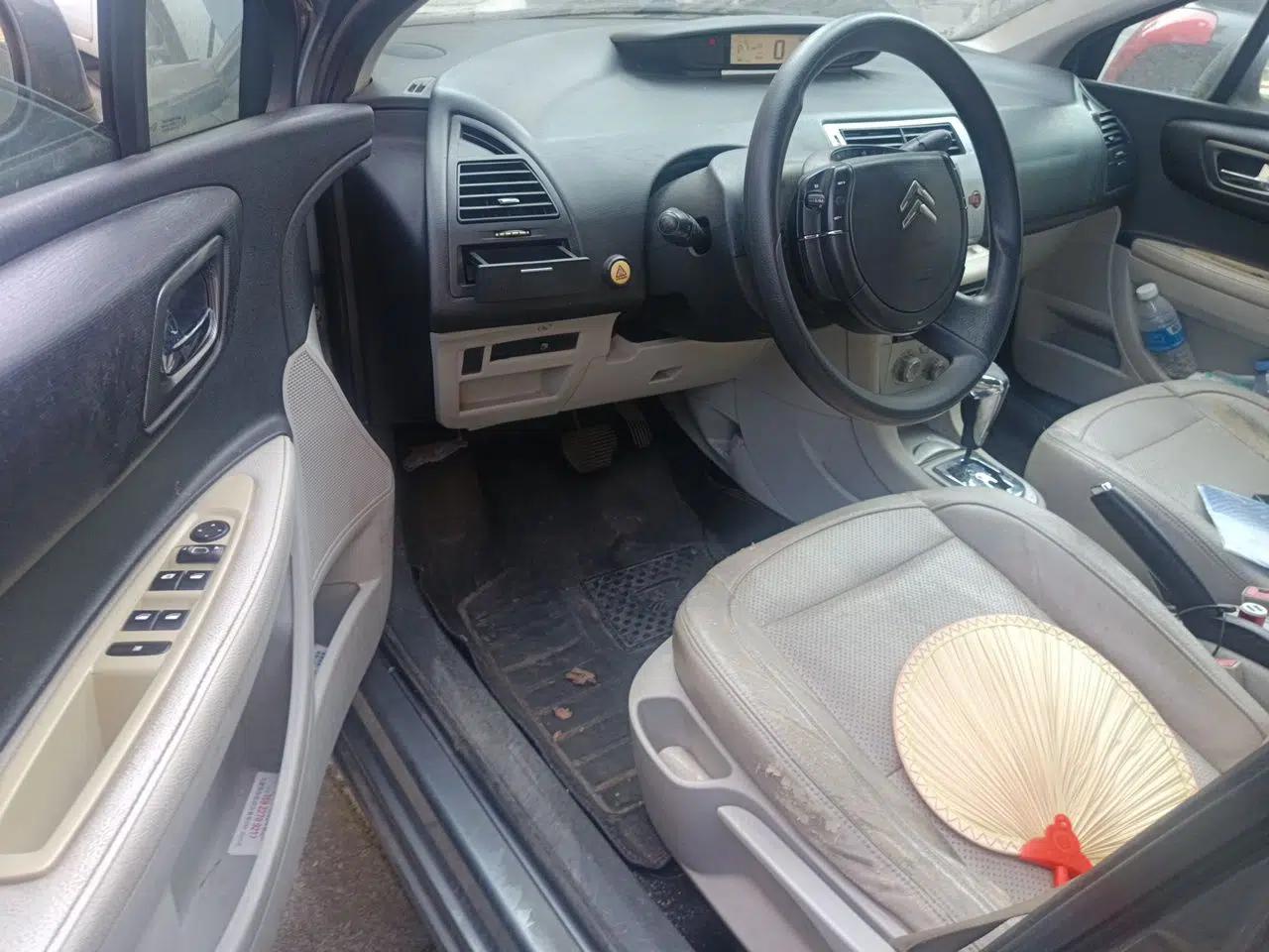 Citroen C-Quatre 2010 Sedan 1.6L Automatic Shangle Edition — миниатюра 16