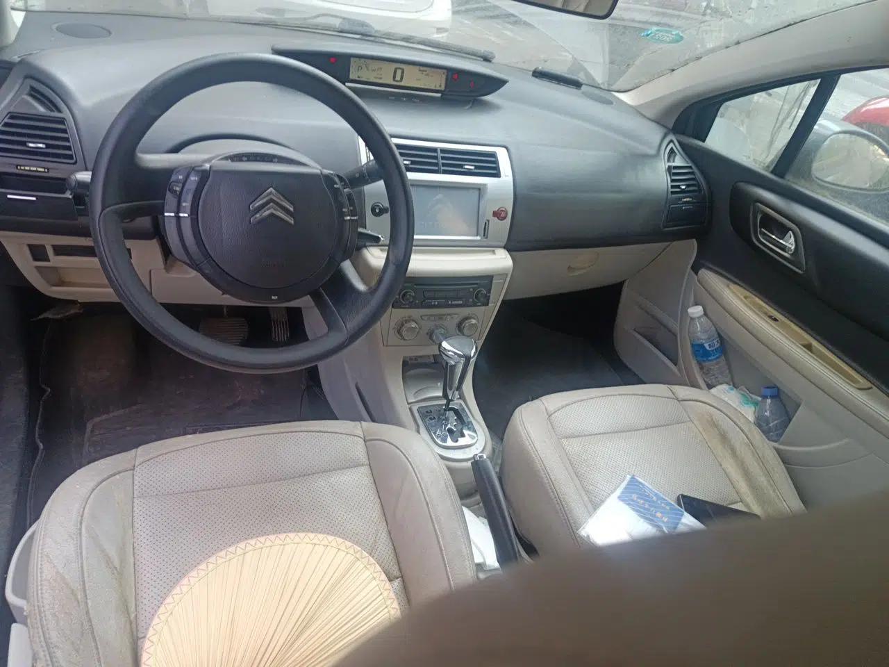 Citroen C-Quatre 2010 Sedan 1.6L Automatic Shangle Edition — миниатюра 9