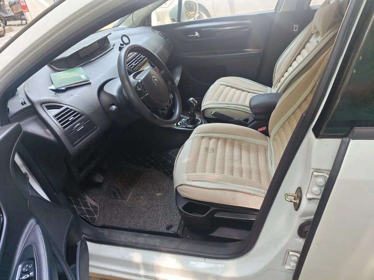 Citroen C-Quatre 2013 Sedan 1.6L Manual - Prestige Model — миниатюра 12
