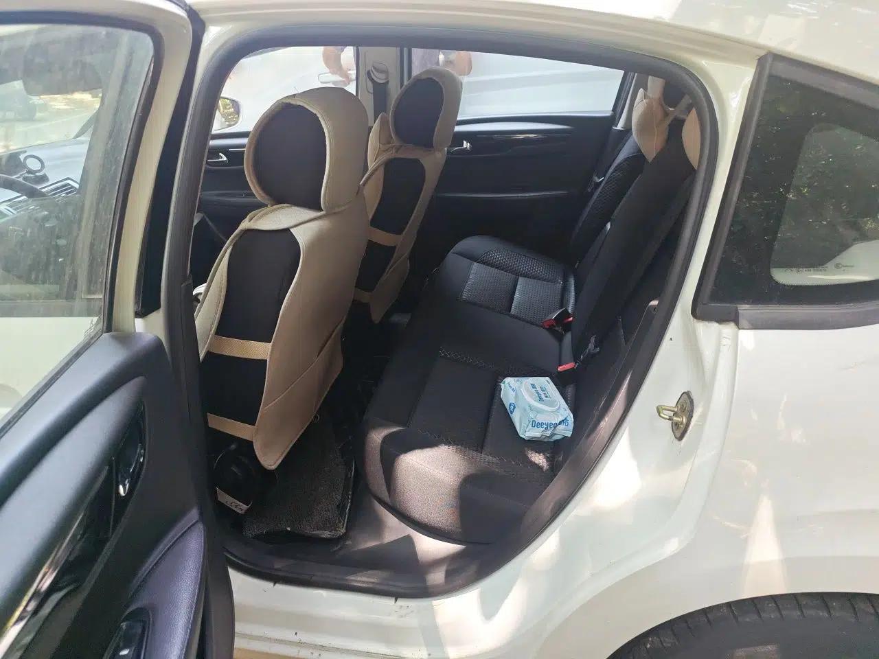 Citroen C-Quatre 2013 Sedan 1.6L Manual - Prestige Model — миниатюра 14