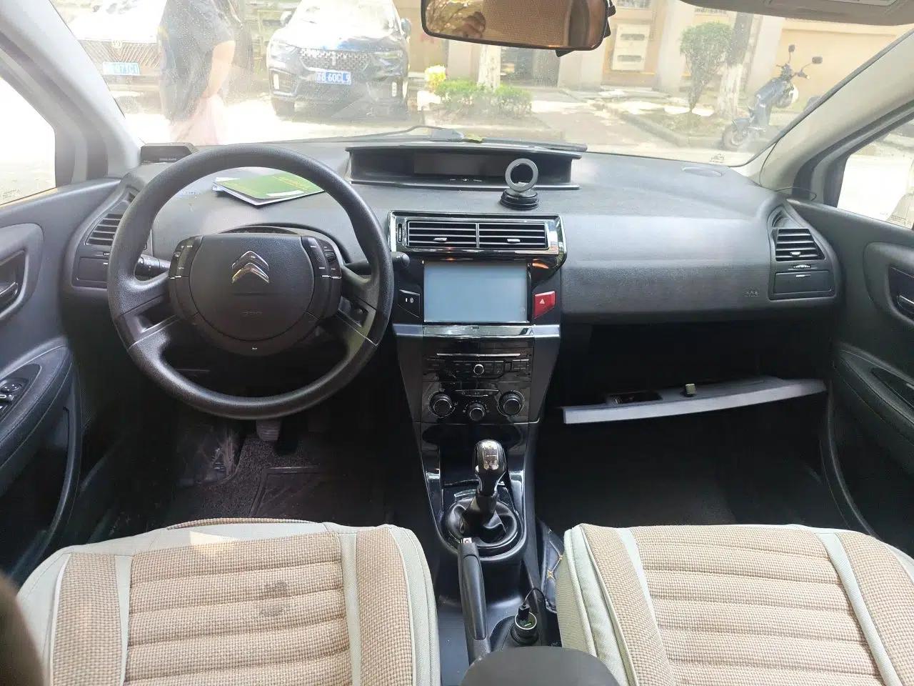 Citroen C-Quatre 2013 Sedan 1.6L Manual - Prestige Model — миниатюра 6