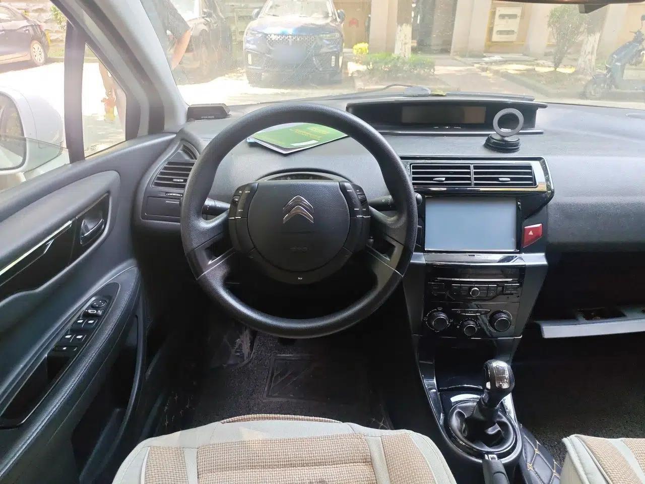 Citroen C-Quatre 2013 Sedan 1.6L Manual - Prestige Model — миниатюра 7