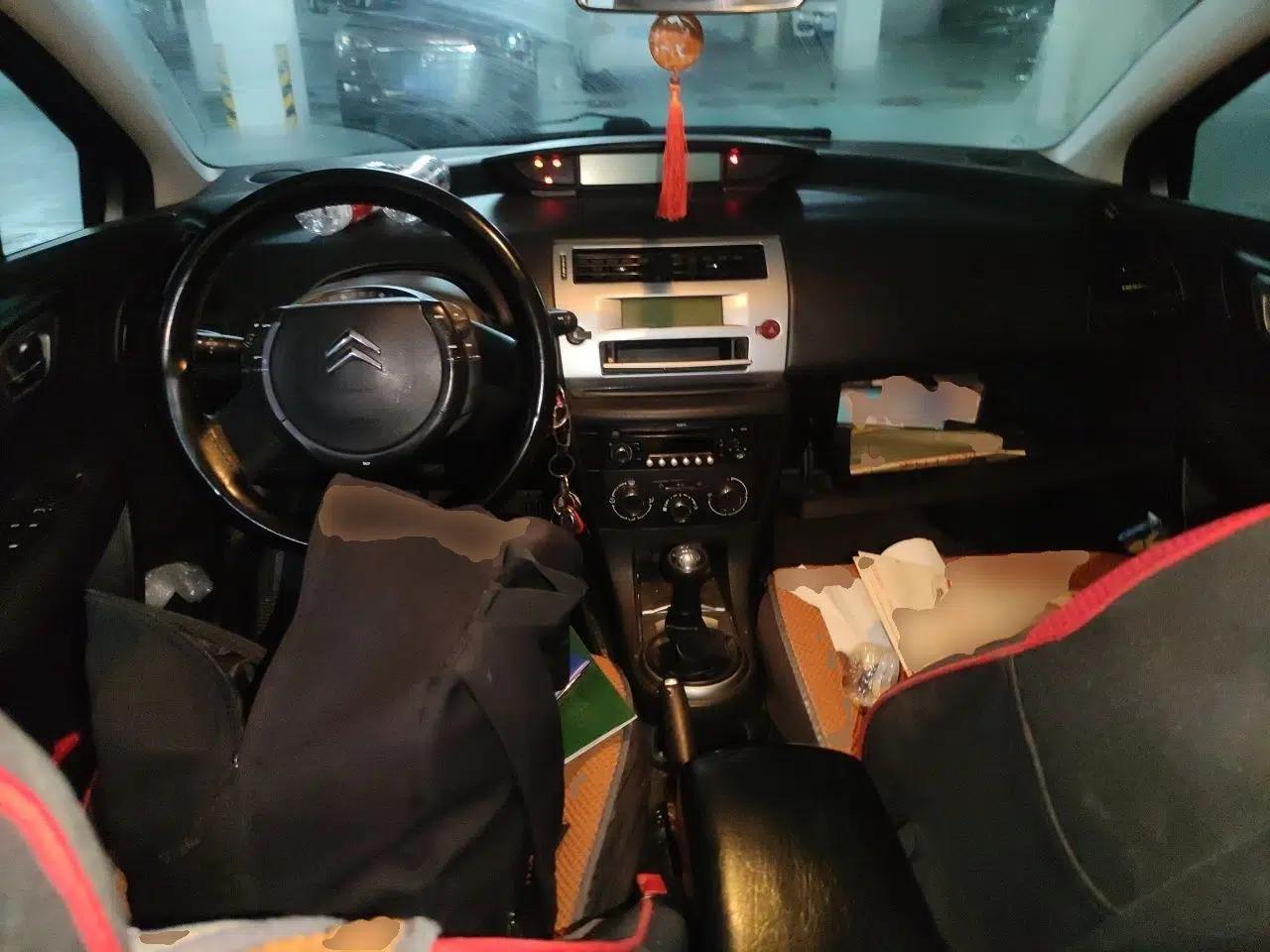 Citroen C-Quatre 2010 Sedan 1.6L Manual Shangle Version — миниатюра 9