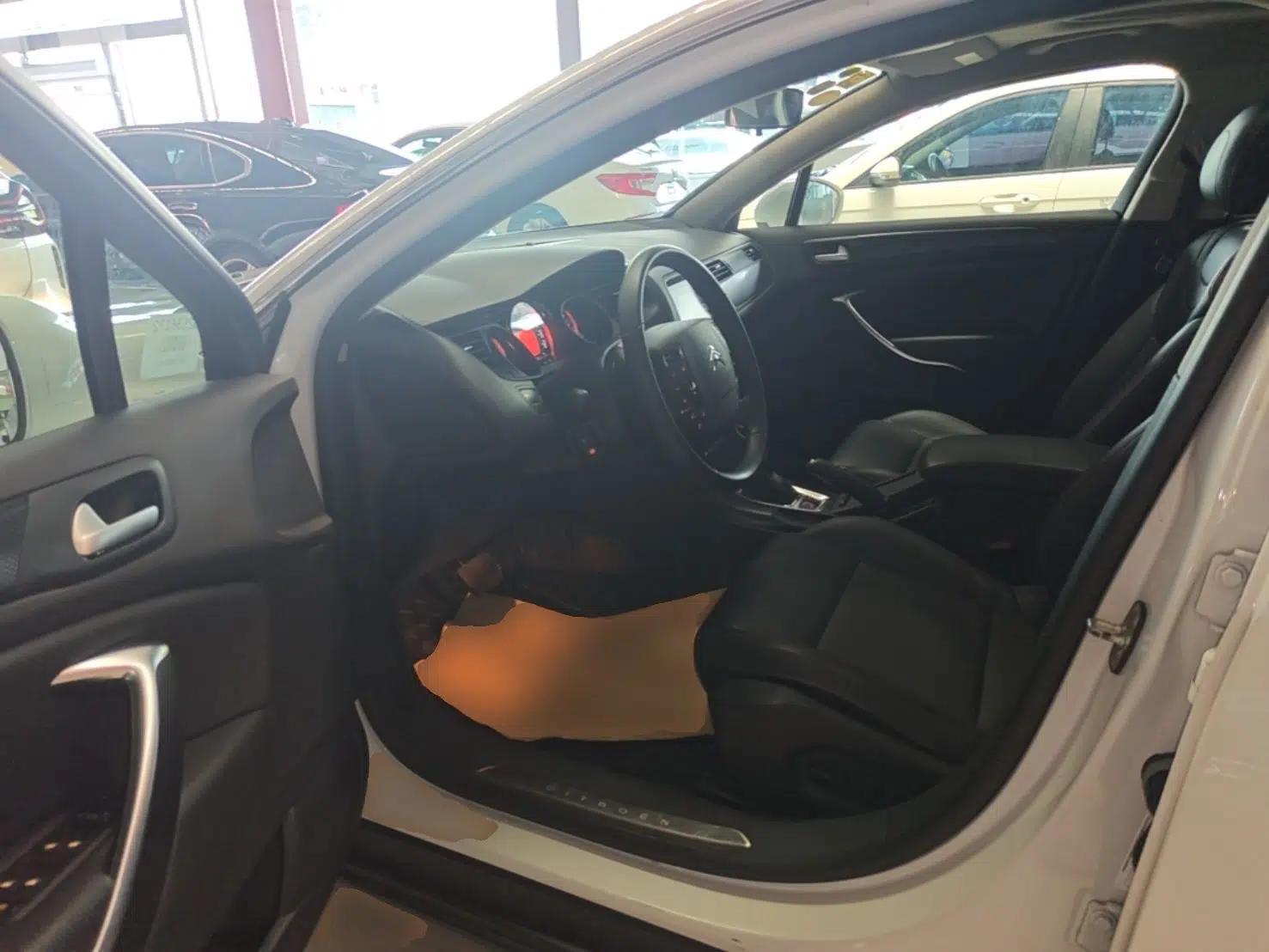 Citroen C5 2016 1.6T Automatic Luxury Model — миниатюра 18
