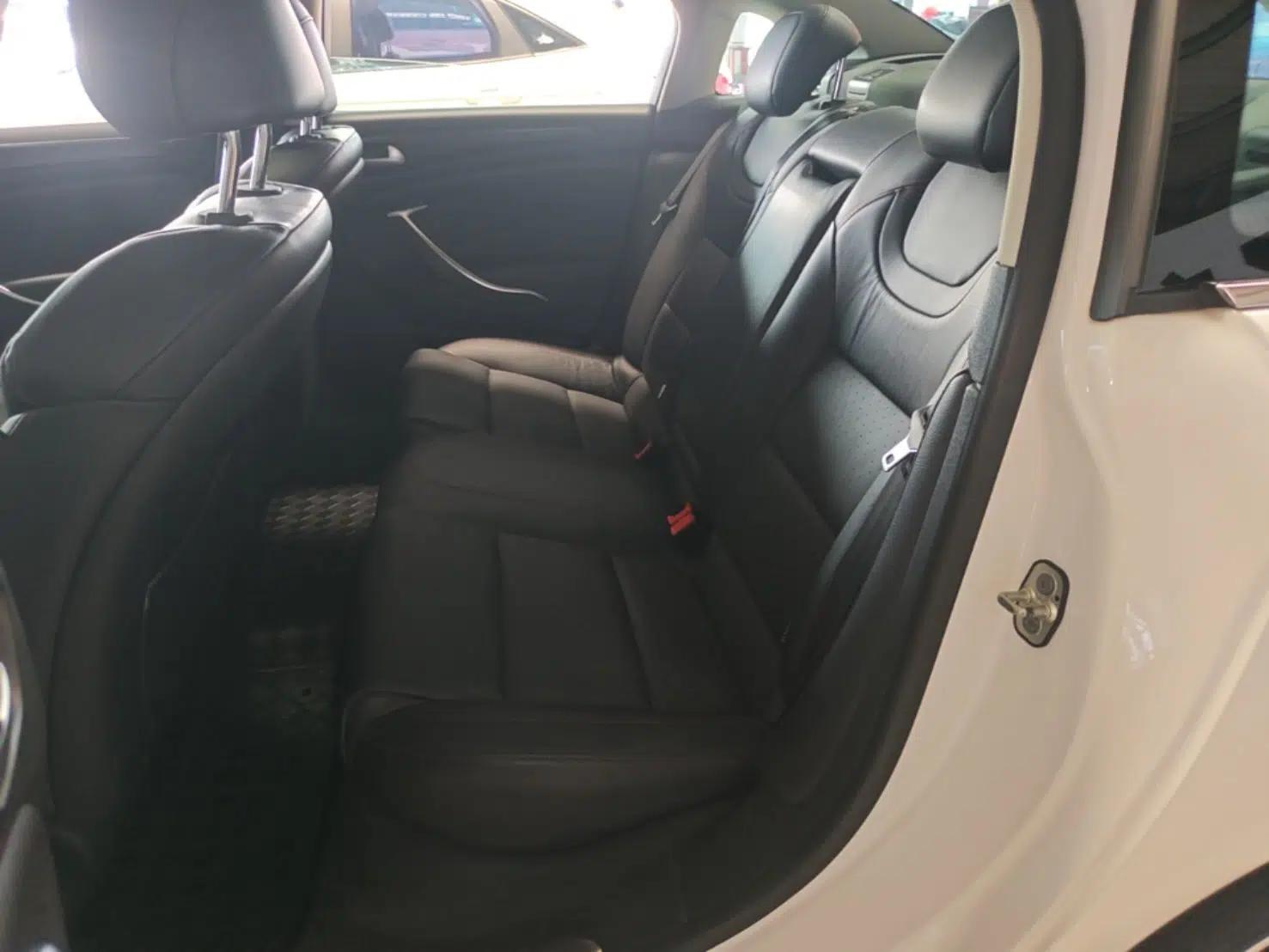 Citroen C5 2016 1.6T Automatic Luxury Model — миниатюра 20