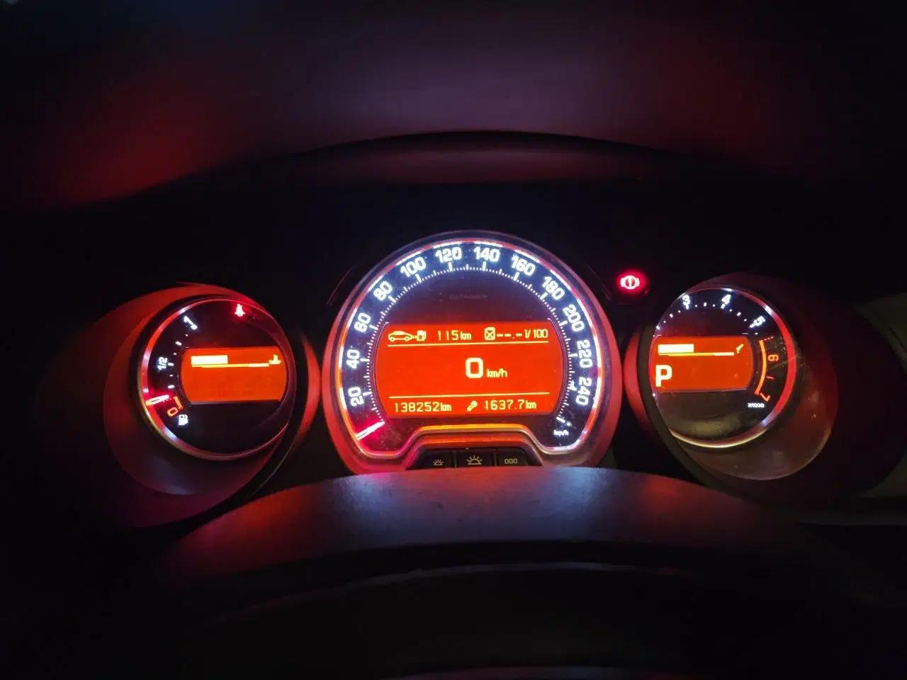 Citroen C5 2012 2.0L Automatic Luxury Edition — миниатюра 11