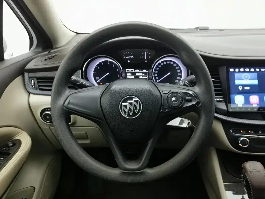 Buick Verano 2017 Sedan 15S Automatic Entry-Level — миниатюра 11