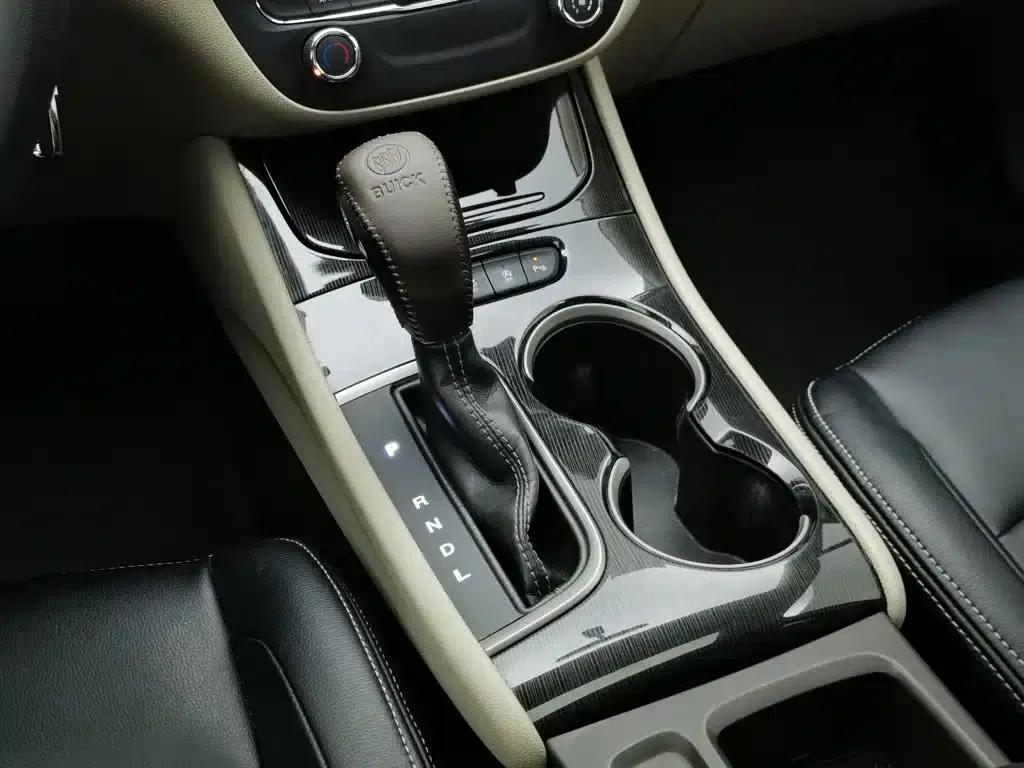 Buick Verano 2017 Sedan 15S Automatic Entry-Level — миниатюра 13