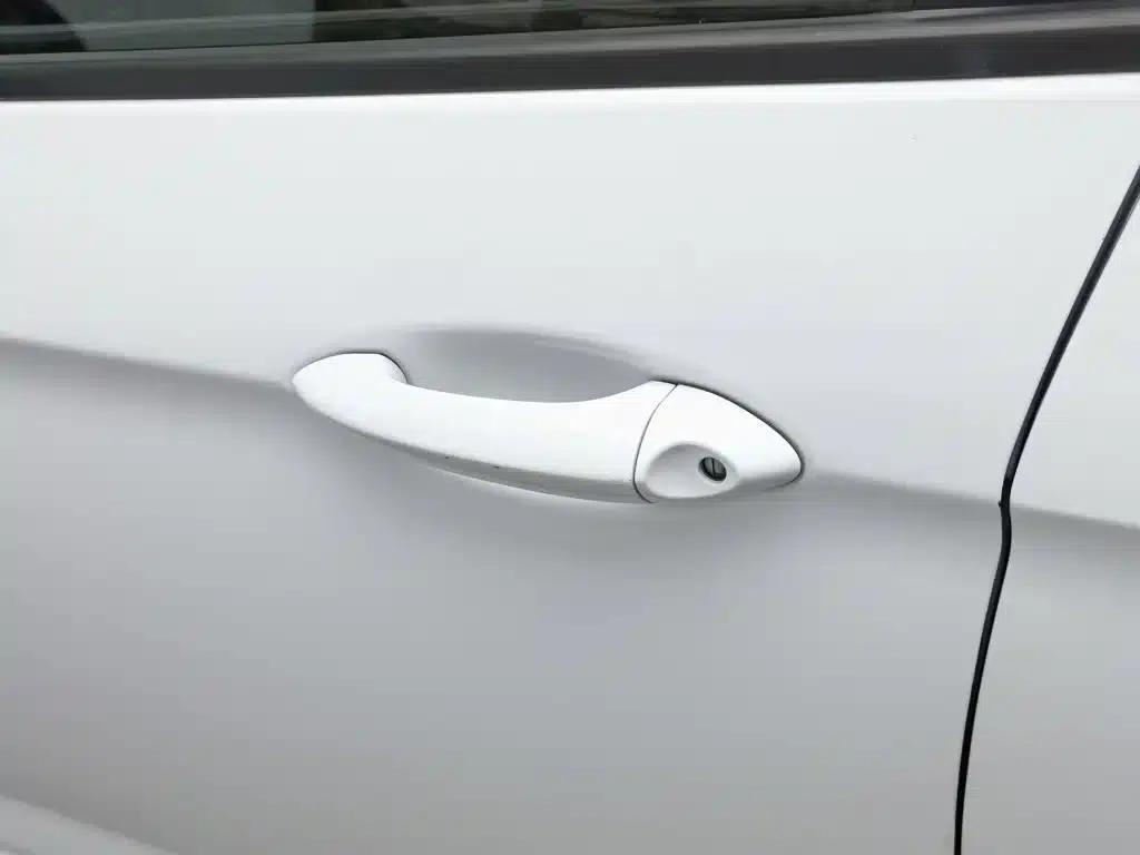 Buick Verano 2017 Sedan 15S Automatic Entry-Level — миниатюра 18