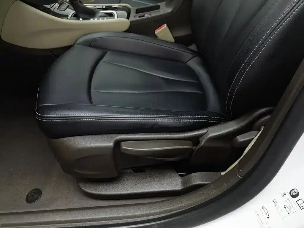 Buick Verano 2017 Sedan 15S Automatic Entry-Level — миниатюра 20