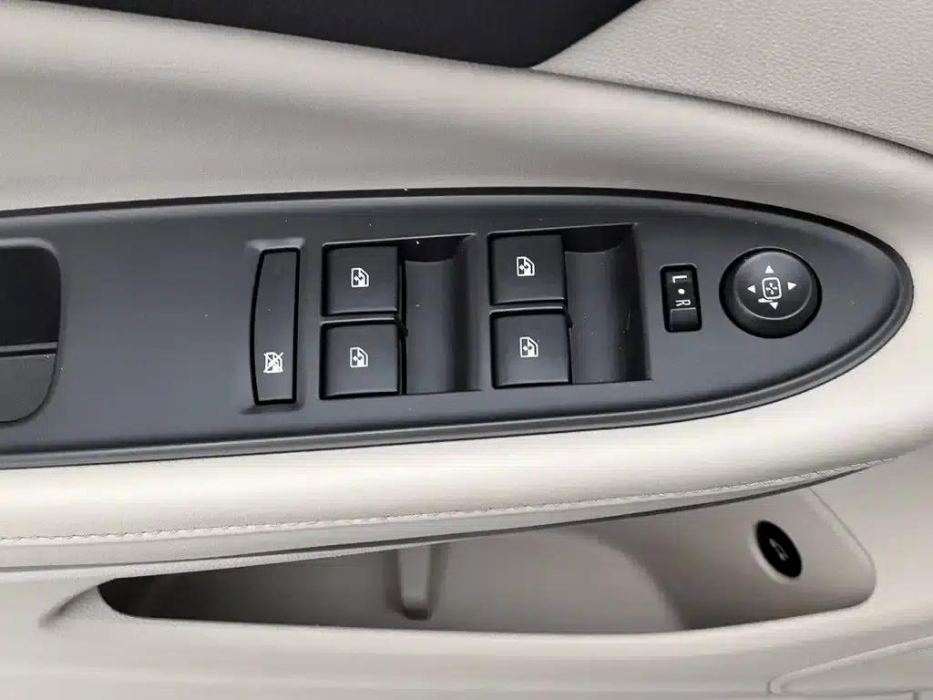 Buick Verano 2019 Sedan 15S Automatic Leading Edition — миниатюра 9