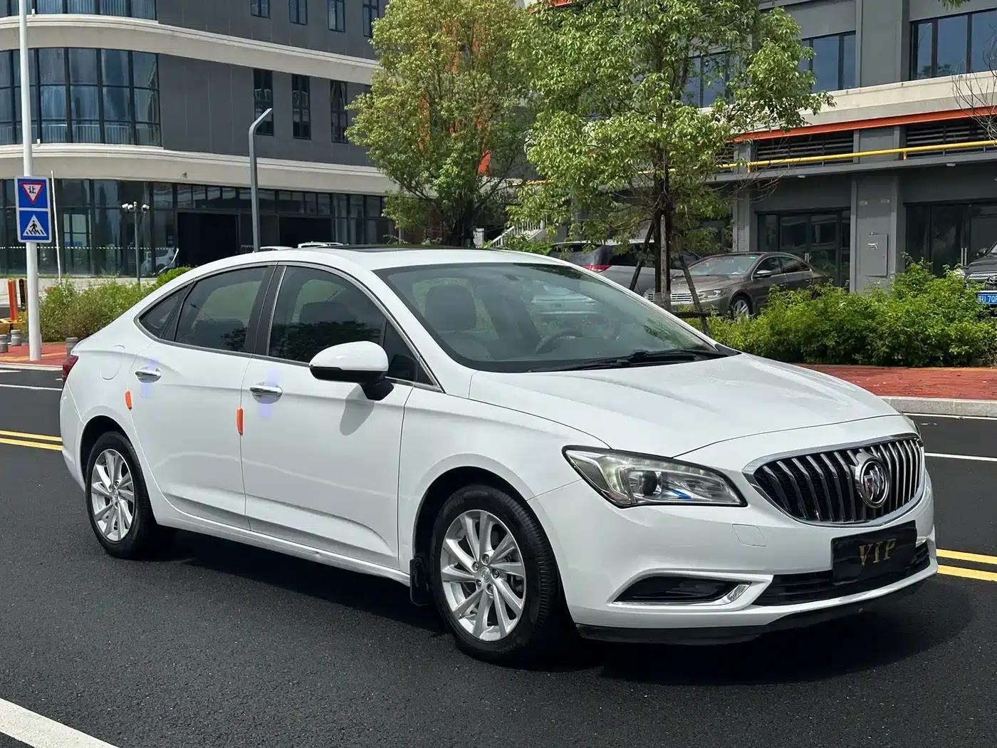Buick Verano 2017 Sedan 15S Automatic Leading Edition — миниатюра 3