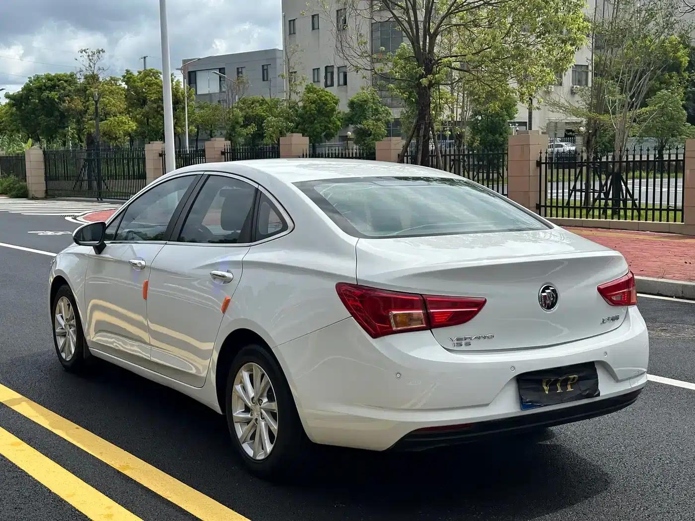 Buick Verano 2017 Sedan 15S Automatic Leading Edition — миниатюра 7
