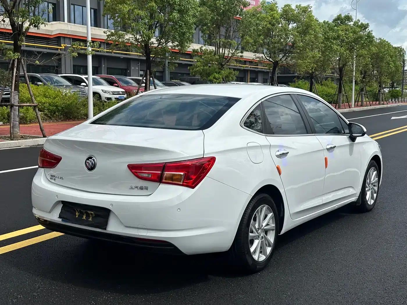Buick Verano 2017 Sedan 15S Automatic Leading Edition — миниатюра 9