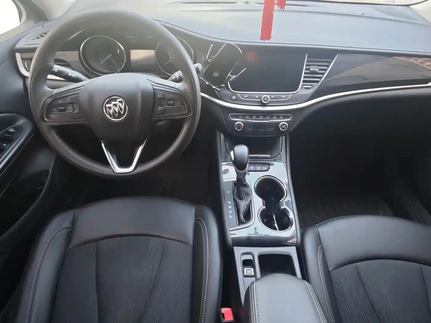 Buick Verano 2020 20T CVT Leading Edition — миниатюра 4