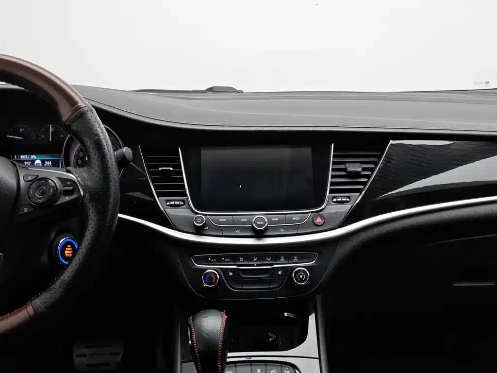 Buick Verano 2015 Sedan 20T Dual-Clutch Elite — миниатюра 12
